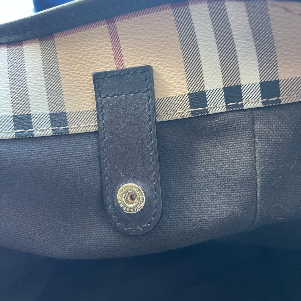 Burberry Nova Check Tote - Picture 5 of 14